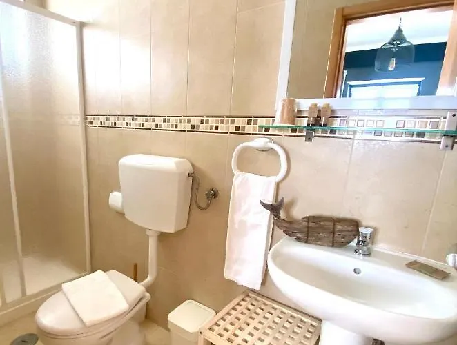 Patio Abilio נאזרה